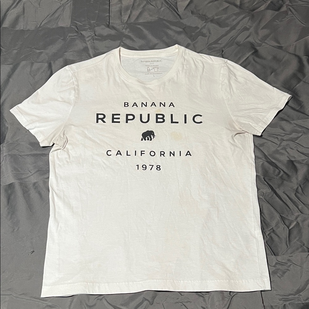 Banana Republic Cream Graphic Tee